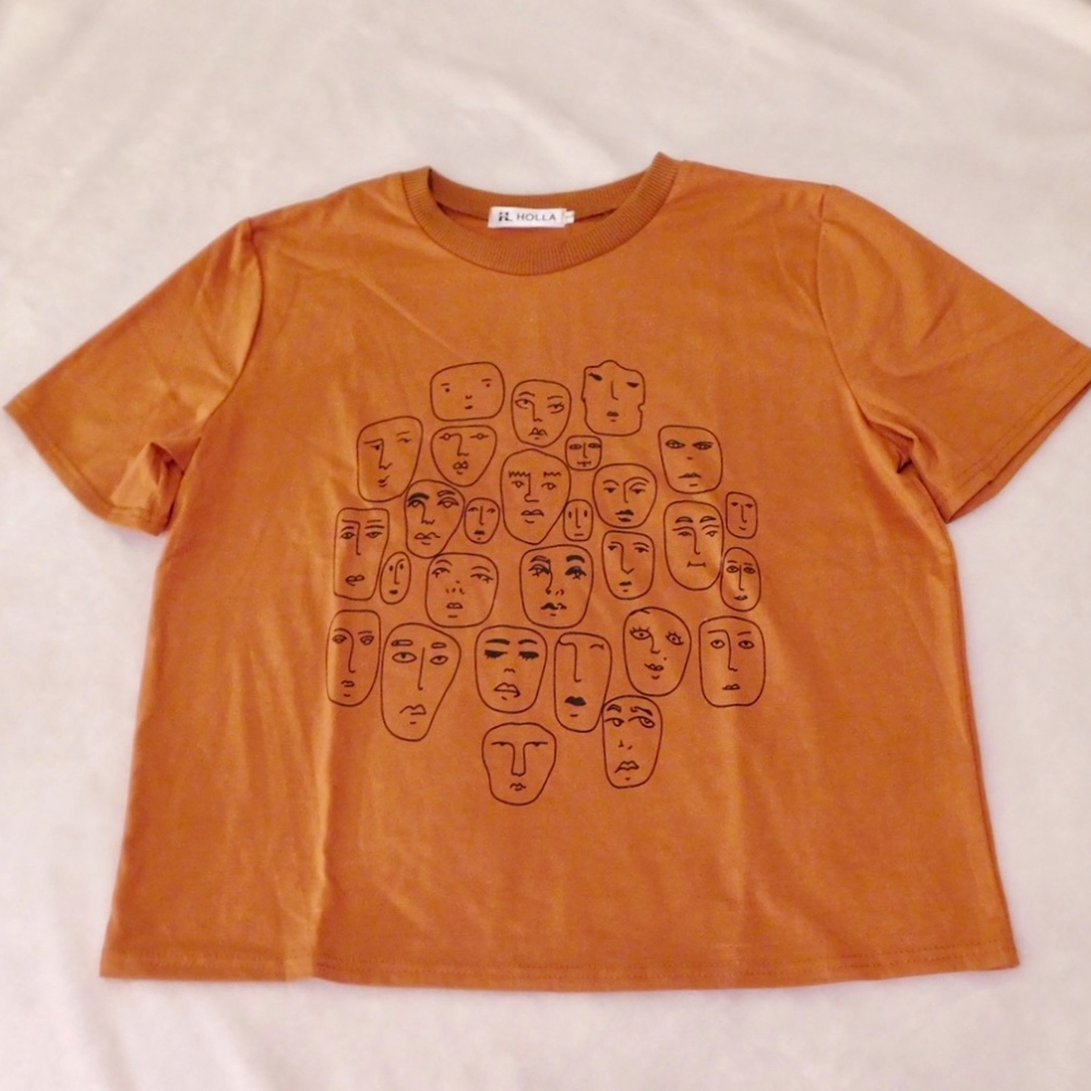 HOLLA WOMANS FACES TEE